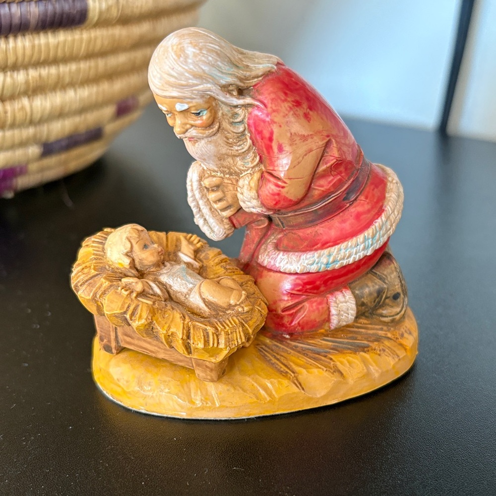 Vintage 1984 Fontanini Kneeling Santa & Baby Jesus Italy 598 Nativity Figurine
